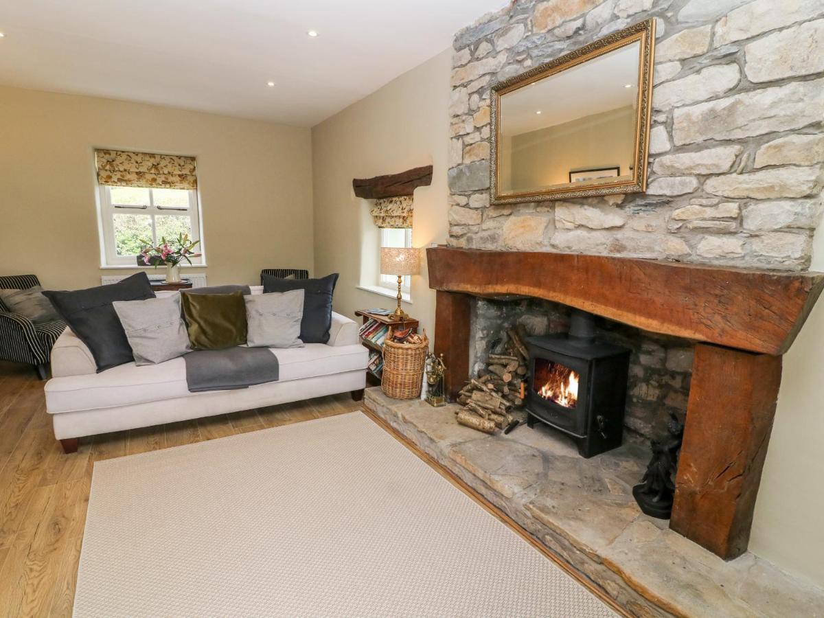 Waingate Cottage Cark エクステリア 写真